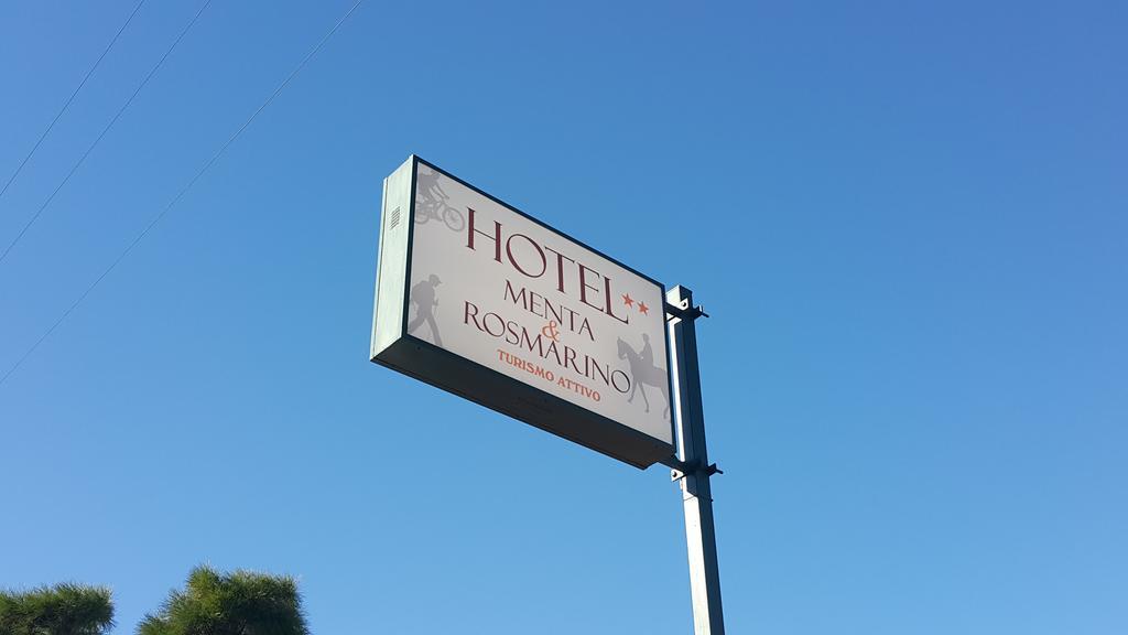 Hotel Menta E Rosmarino Monte SantʼAngelo Kültér fotó