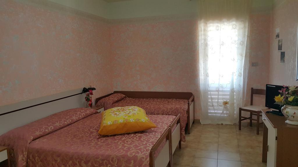Hotel Menta E Rosmarino Monte SantʼAngelo Szoba fotó