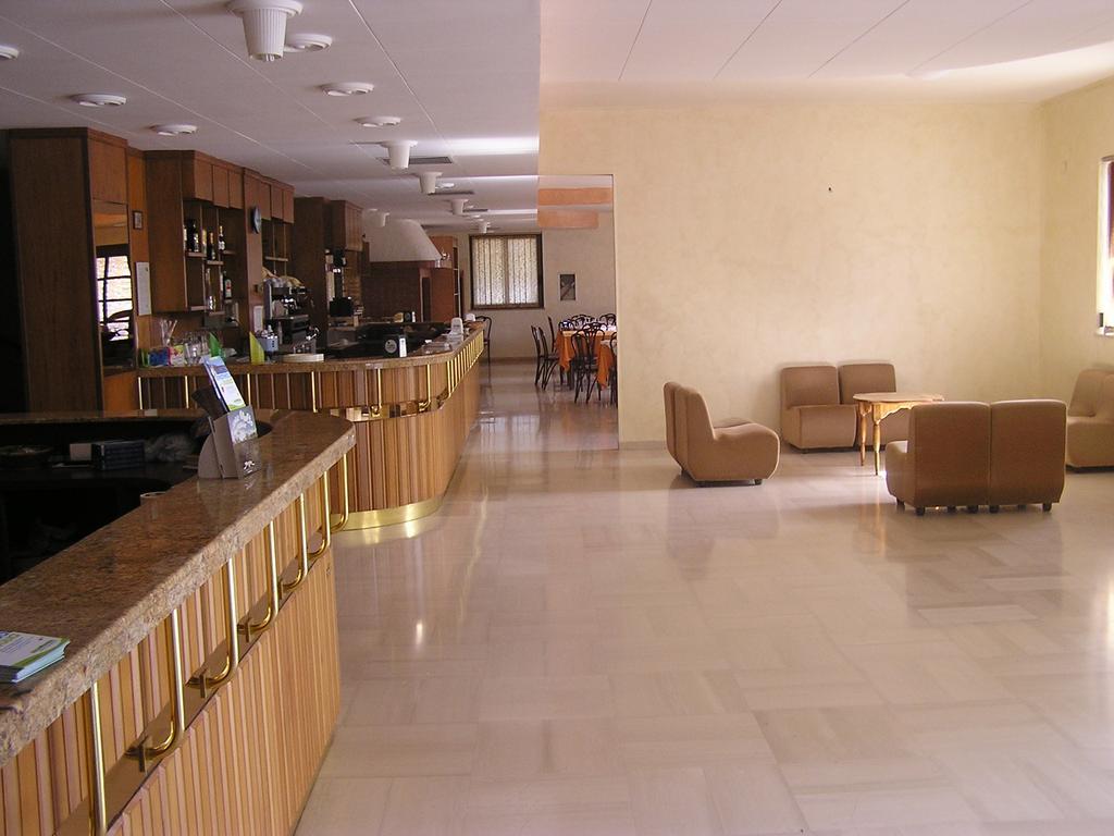 Hotel Menta E Rosmarino Monte SantʼAngelo Kültér fotó