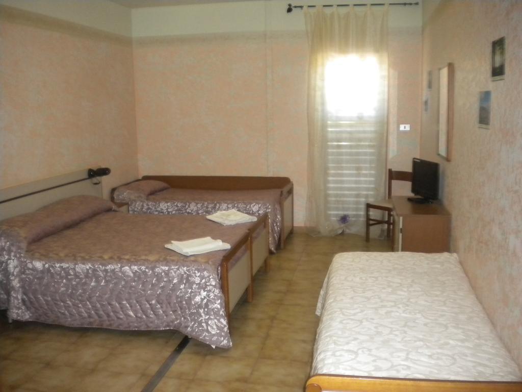 Hotel Menta E Rosmarino Monte SantʼAngelo Kültér fotó